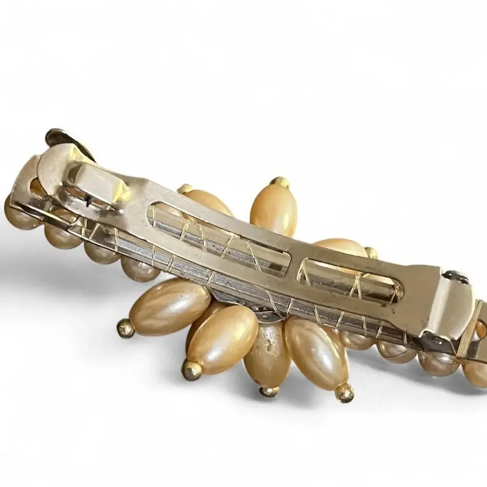 Pearl hair clip with silver